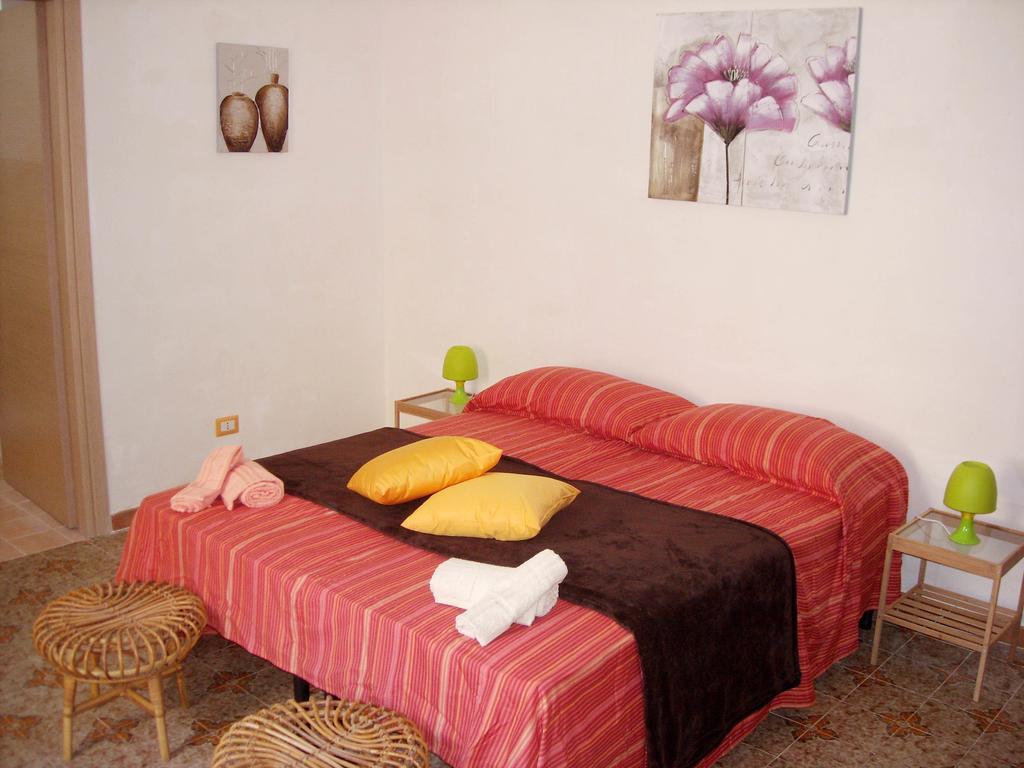 Case Nausica Marina di Ragusa Habitación foto